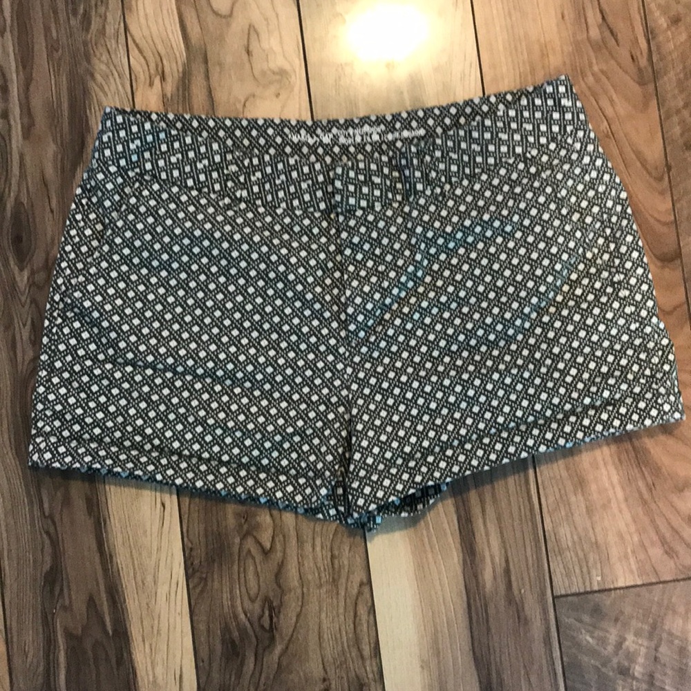 Khakis by GAP City 3 Inch Short
